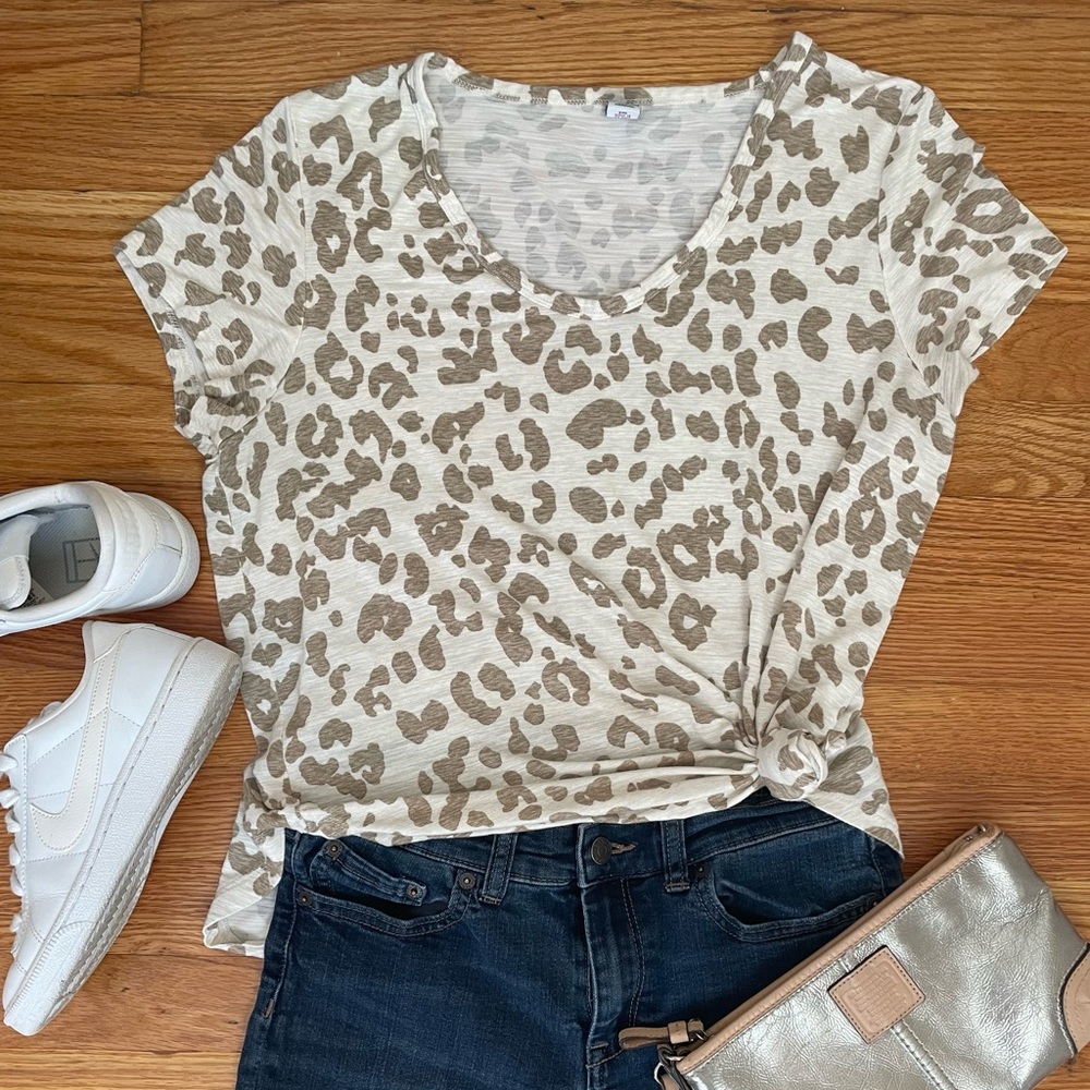 Old Navy Luxe Tshirt, cream and tan leopard print, small petite